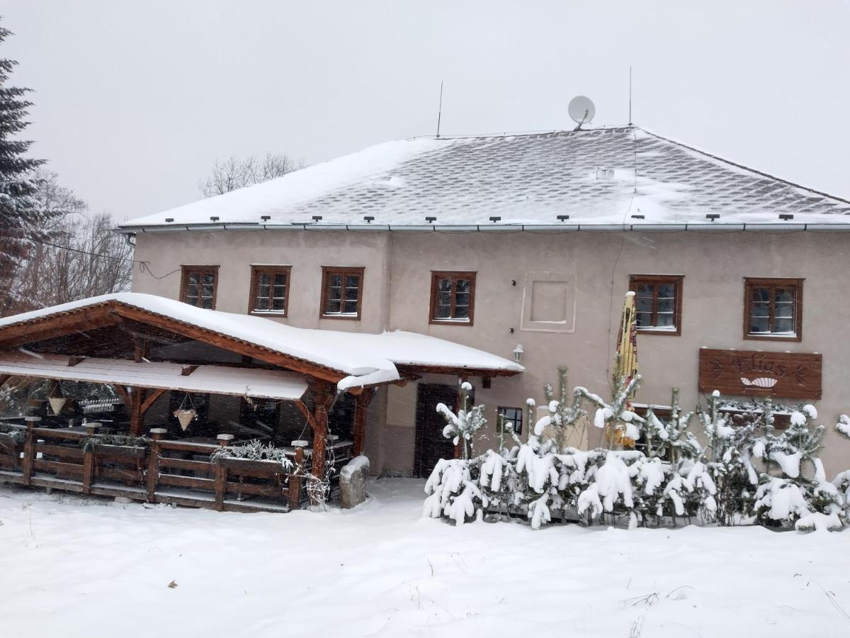Ubytovani Elias Černá v Pošumaví エクステリア 写真