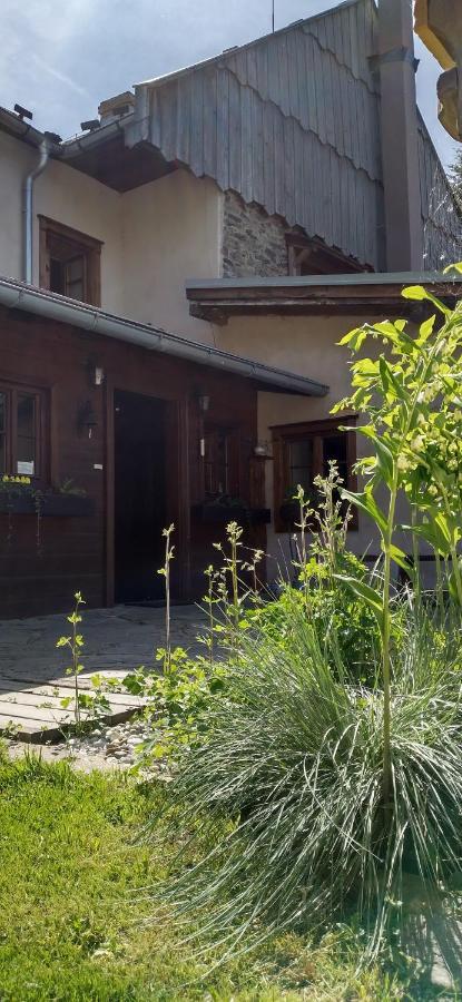Ubytovani Elias Černá v Pošumaví エクステリア 写真
