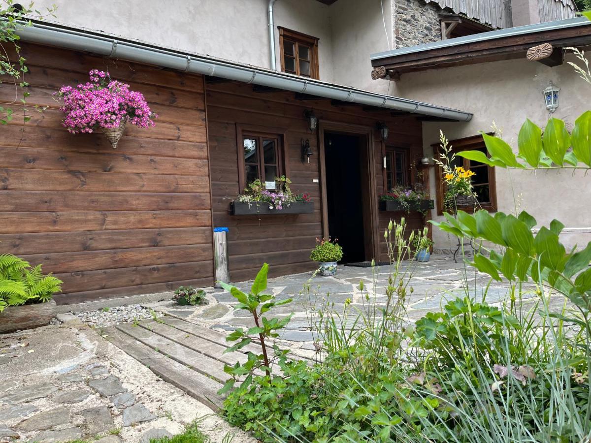 Ubytovani Elias Černá v Pošumaví エクステリア 写真